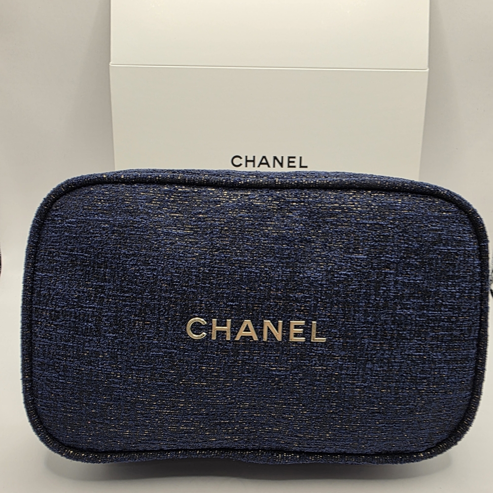 CHANEL Ltd Ed Navy & Gold Textured Pouch BNIB Authentic GWP